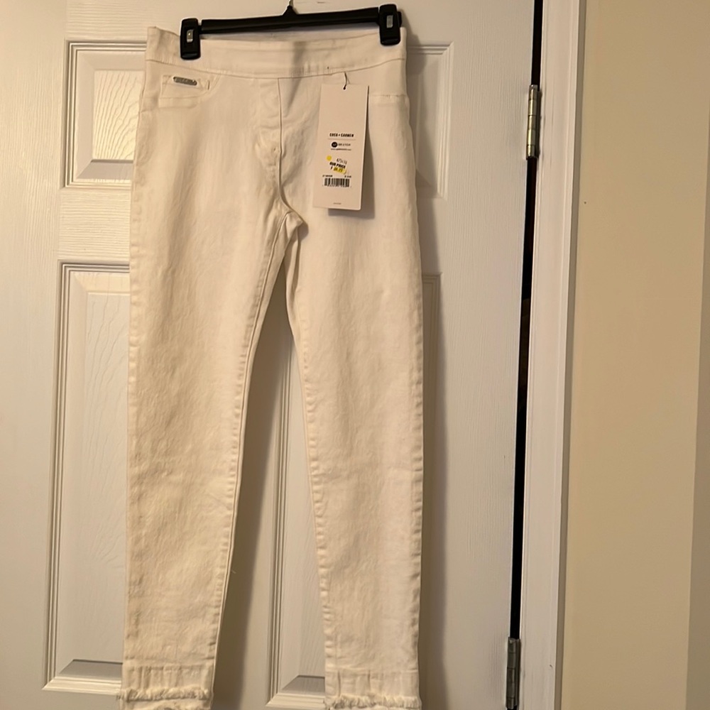 Pull on jeans. Coco & Carmen. Womens size small.